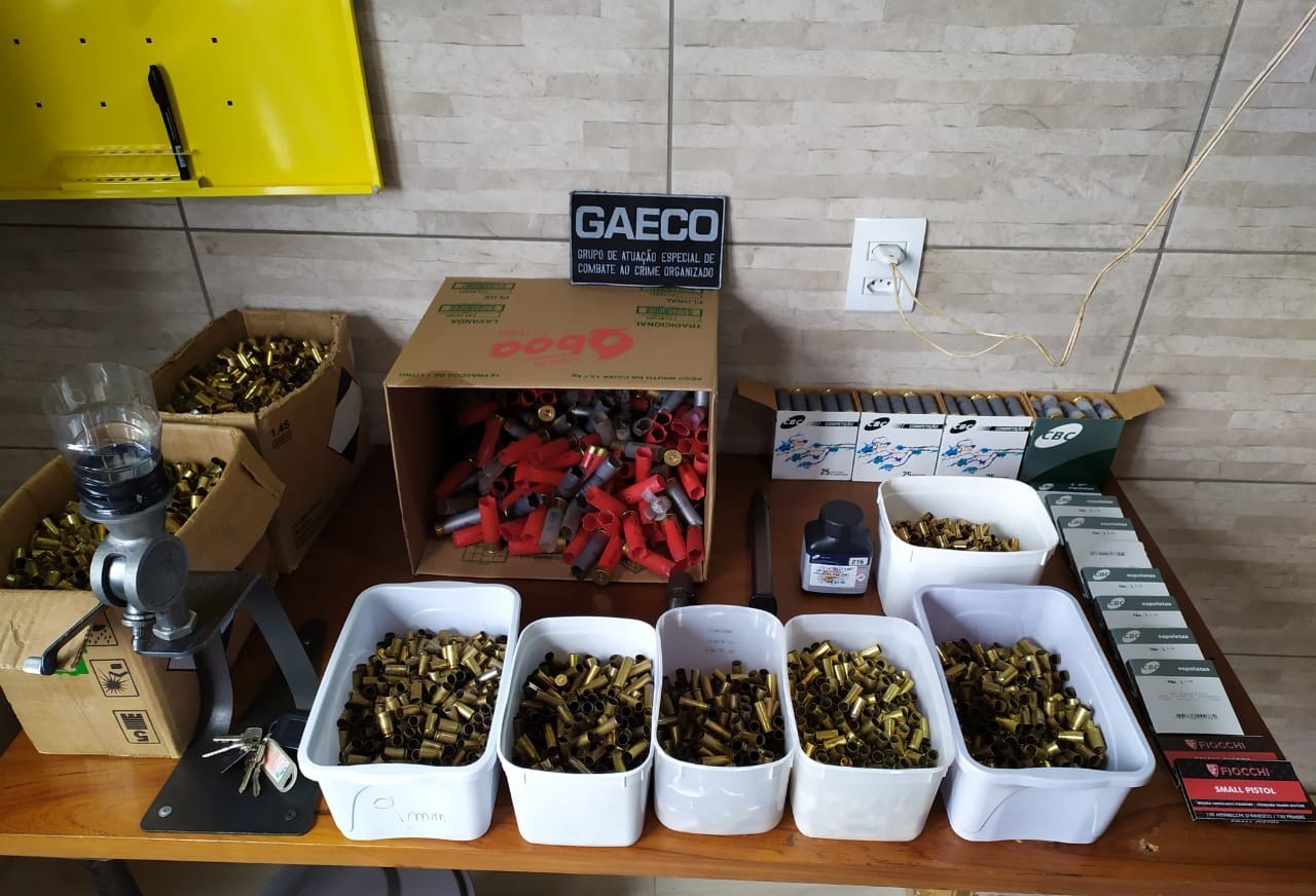 Gaeco investiga comércio ilegal de munições e estande de tiro clandestino