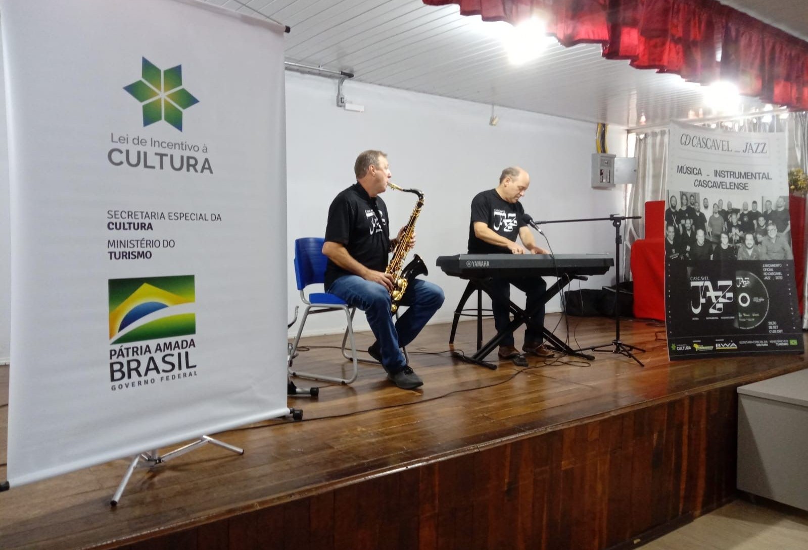 Cascavel Jazz leva música e palestras para escolas estaduais de Cascavel e região