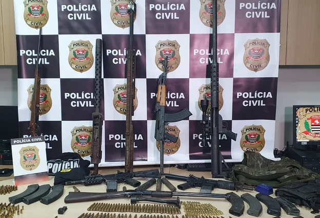 Dono de armamentos apreendidos em São Paulo é investigado por tentativa de assalto em Guarapuava