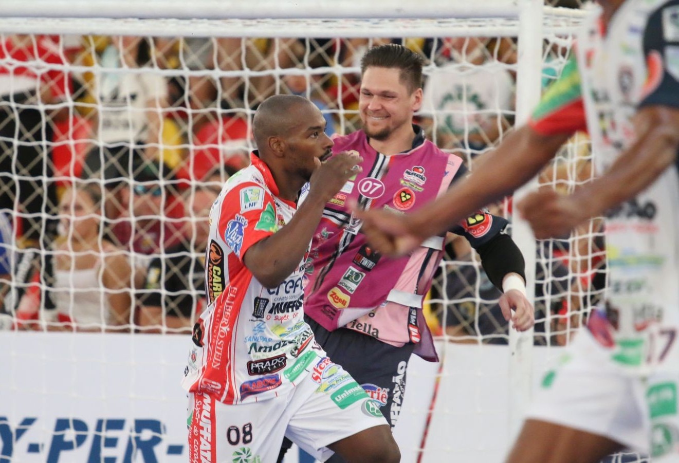 Cascavel Futsal derrota o Magnus em Sorocaba por 3x1 e fica perto do título da Liga Nacional