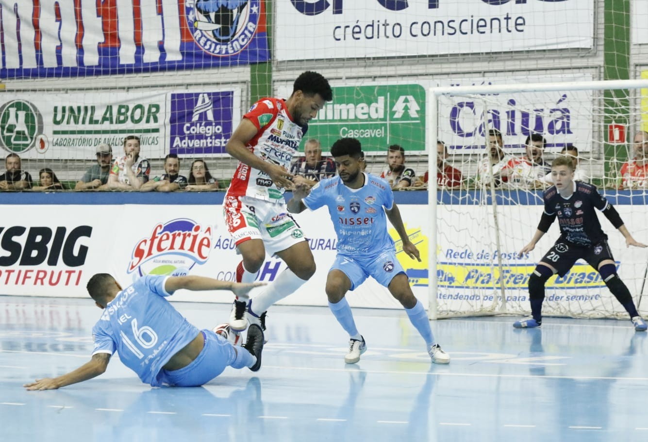 Cascavel Futsal faz mais uma "vítima'', desta vez a vitória foi em cima do Foz Cataratas