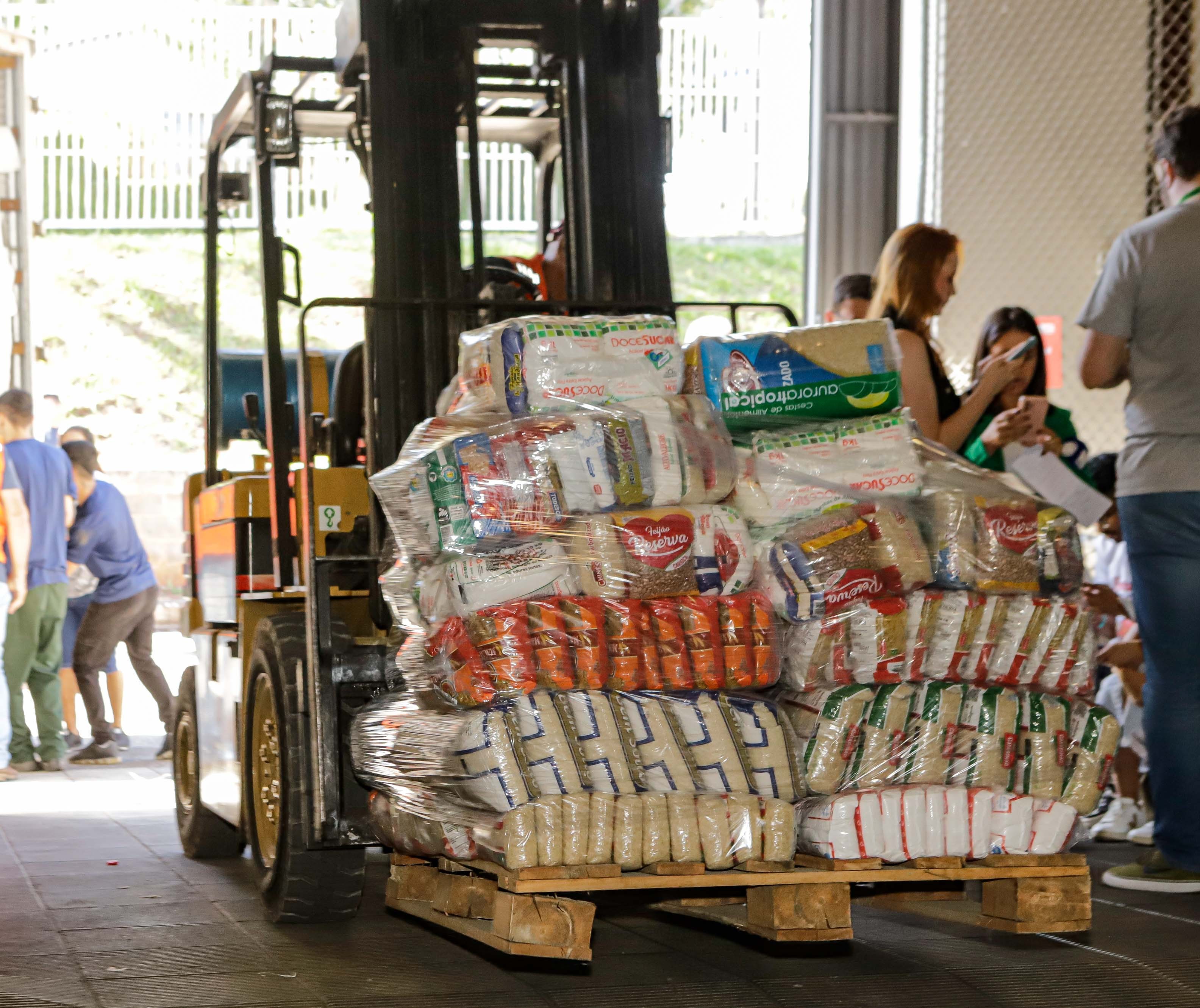 Campanha Troca Solidária arrecada alimentos para as vítimas do Rio Grande do Sul  